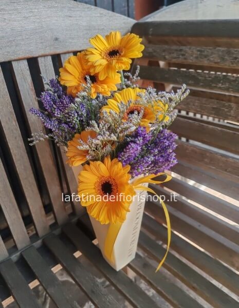 Cono di gerberine gialle e fantasia!